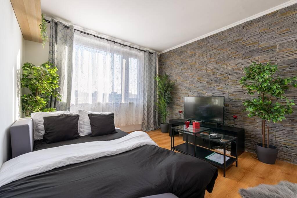 דירות בודפשט Spacious And Bright Flat Between Airport & Center מראה חיצוני תמונה